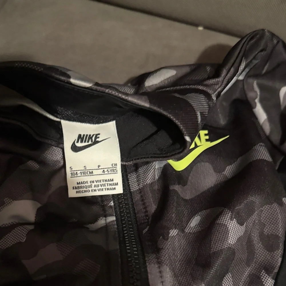 Nike Black & Gray Camo Tracksuit with Neon Yellow Swoosh - Picture 2 of 3
